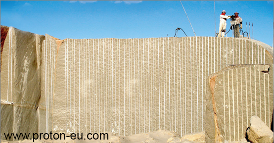 Neekslozivno raztezno sredstvo za ru&scaron;enje 10 - Proton d.o.o. - Hladno miniranje - miner - minerstvo - TNT - kompresor - pnevmatsko vrtanje - vrtina - izvrtina - luknja - razbijanje - podiranje - hidravlično kladivo - pnevmatsko kladivo - pikiranje - nitroglicerin - kamen - živa skala - armiran beton - kamnolom - pruh - pesek - granulat - hidravlika - &scaron;temanje - vrtalnik - kladivo - macola - DTH - piker&nbsp; - pnevmatično - pi&scaron;tola - pick hammer - bager - rovokopač - minibager - midibager - JCB - Poclain - Volvo - MF - Massey Ferguson - Doosan - Daewoo